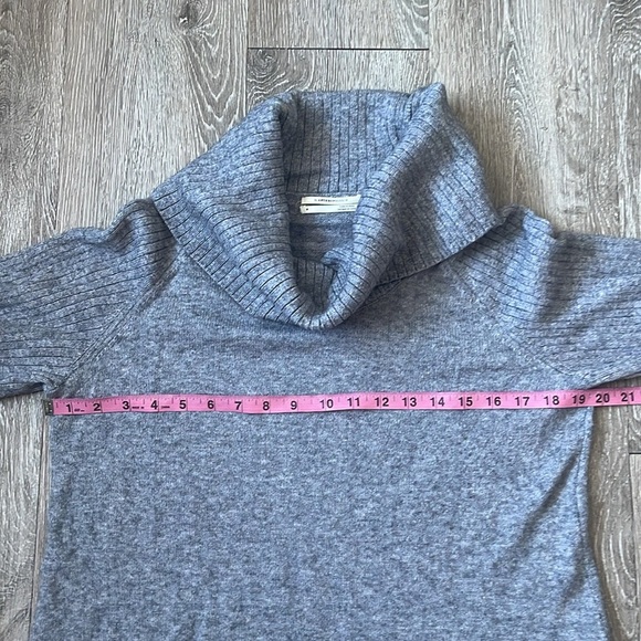 Anthropologie Paloma Gray Knit Sweater size medium cowl neck - Picture 5 of 9